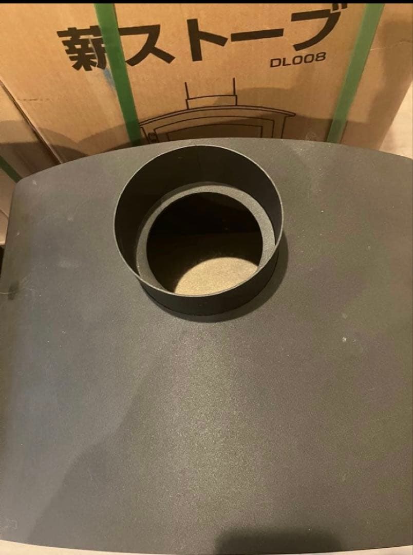 新品未使用　鋼鉄製　薪ストーブ　北欧風