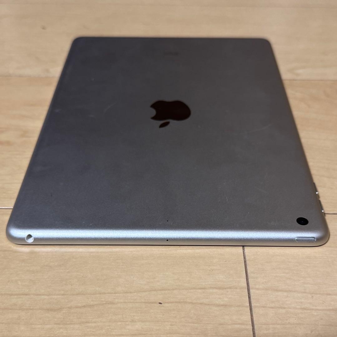 【美品】iPad(第6世代)Wi-Fi 32GB シルバー