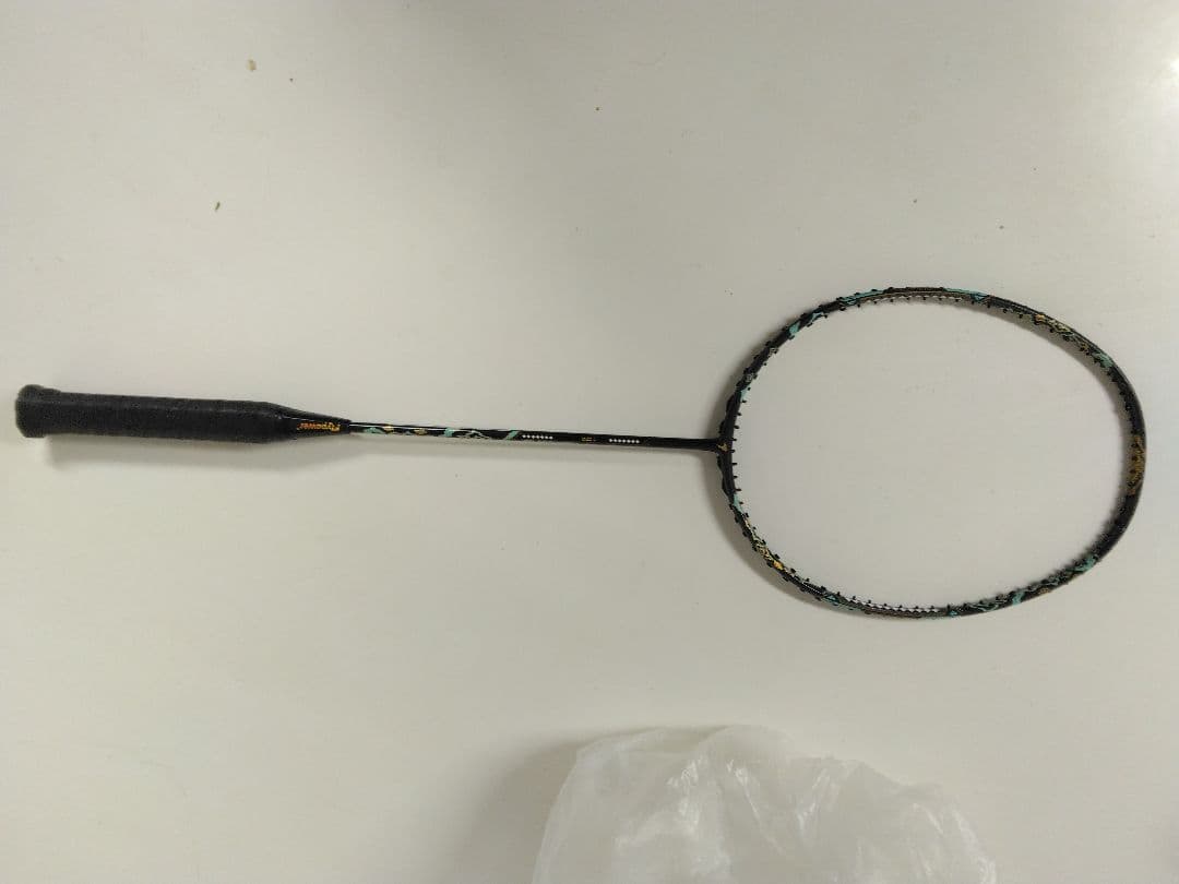 バドミントンラケット ブラック グリーン