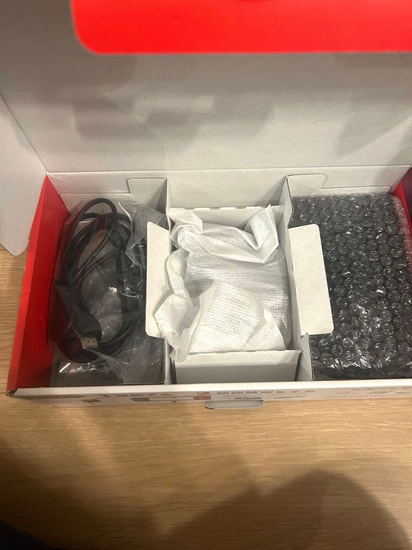 『美品』Nintendo Switch 本体　ネオンブルー・ネオンレッド