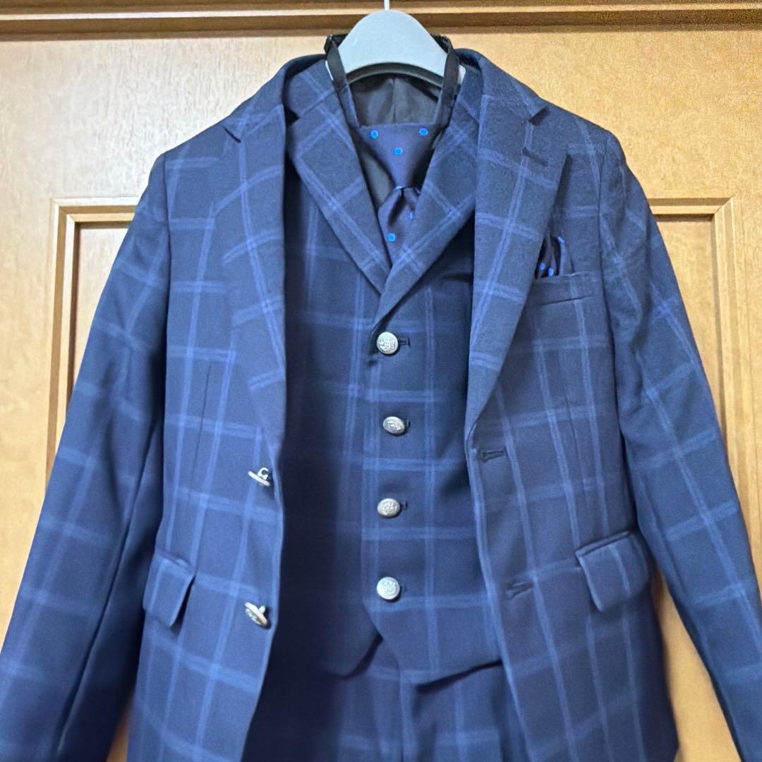 超美品★ワンダーファクトリー★3ピースフォーマル　スーツ★130cm紺チェック柄