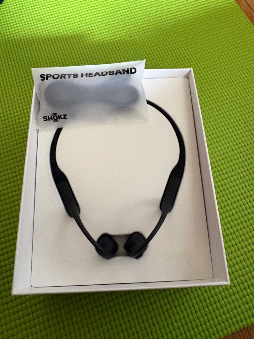 SHOKZ OPENRUN 骨伝導スポーツヘッドフォン