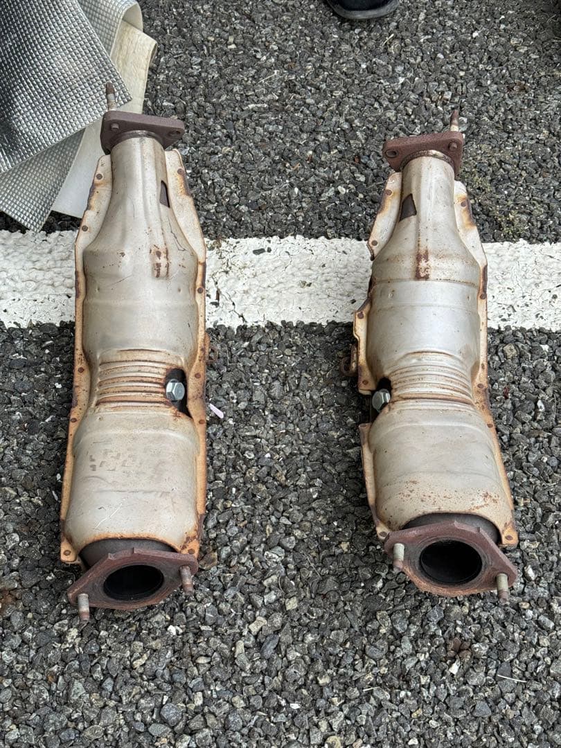 Z33 cpv35 純正触媒　マフラー