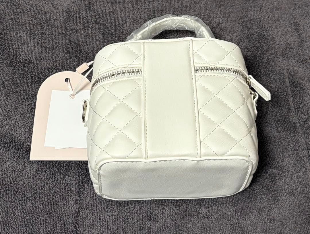 Darich【シルバーパーツ】キルティングスクエアミニバッグ WHT ホワイト