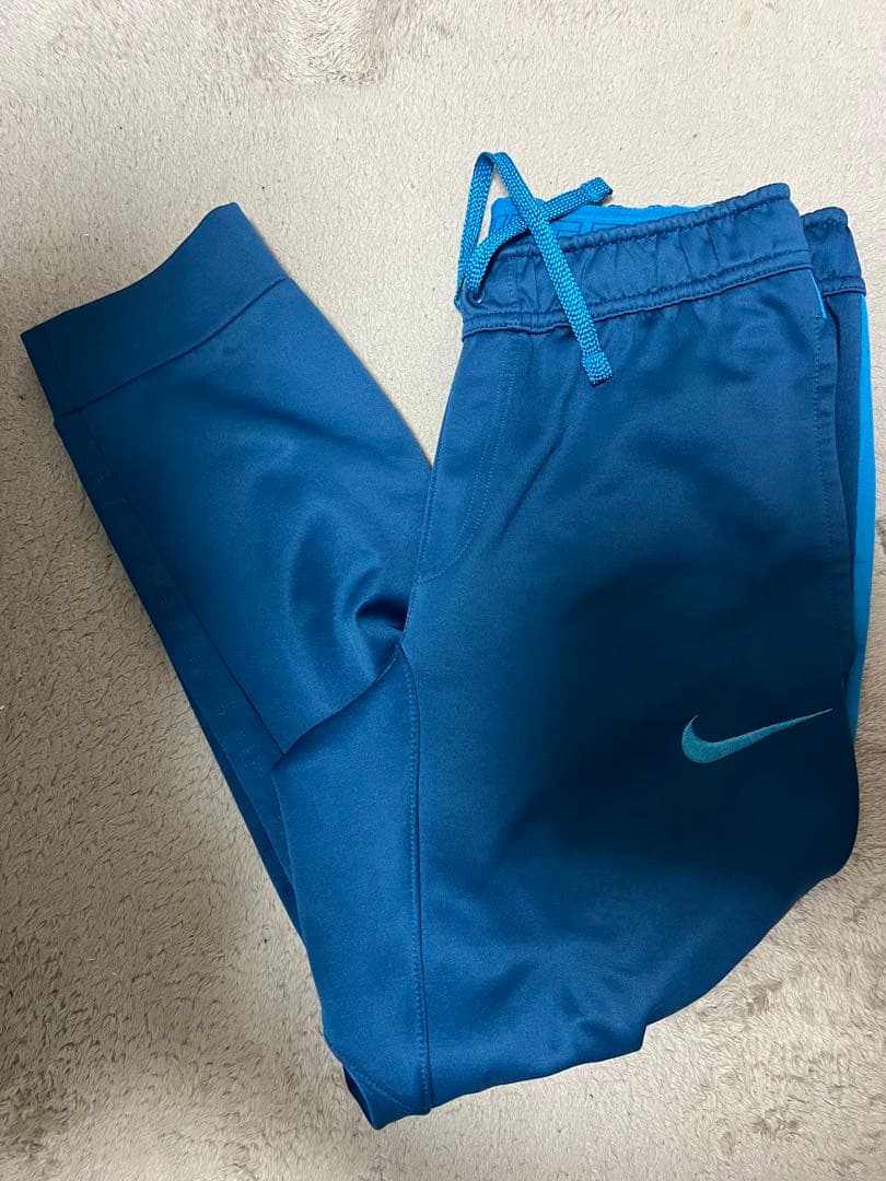 ウォーキング・ランニングウェア NIKE THERMA-FIT