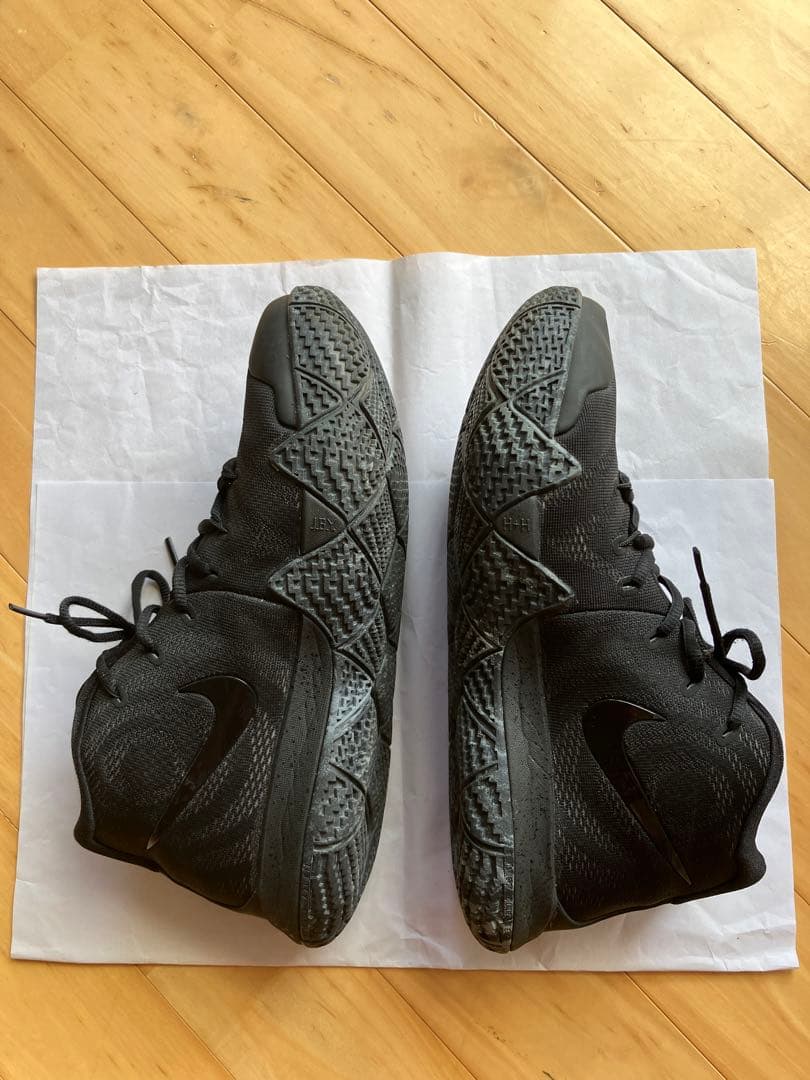 NIKE　KYRIE バスケットシューズ