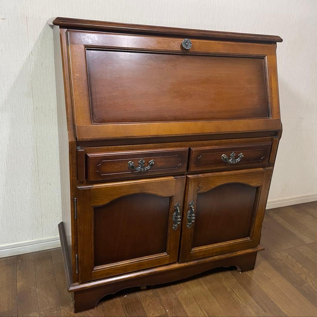 カリモク　コロニアル ライティングビューロー