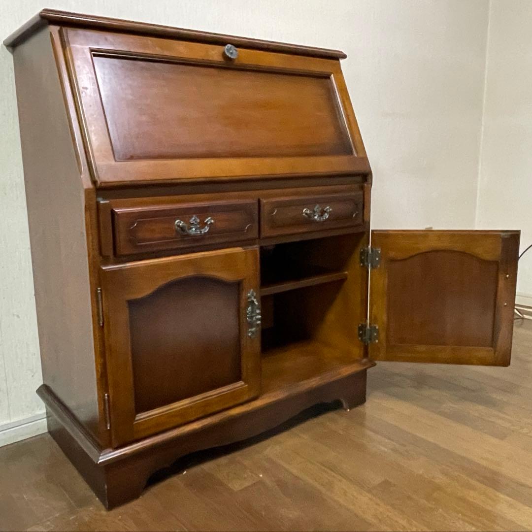 カリモク　コロニアル ライティングビューロー