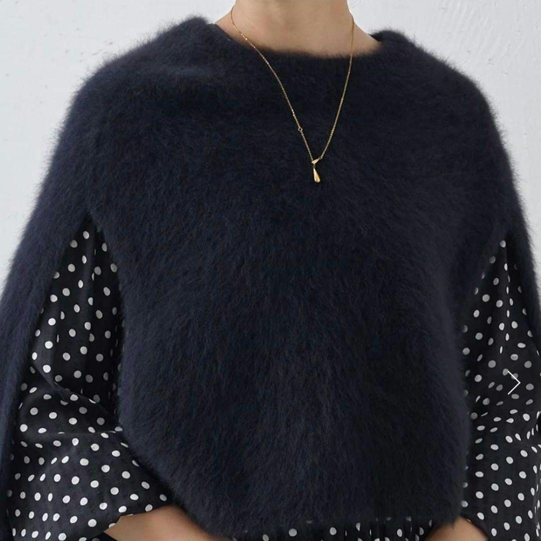 BEARDSLEY 　ファーニットポンチョ　黒　未使用　ビアズリー