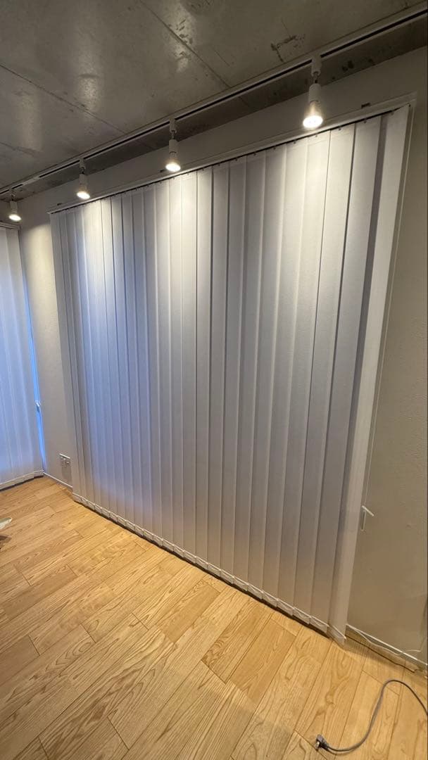 美品！ニトリ　バーチカルブラインド