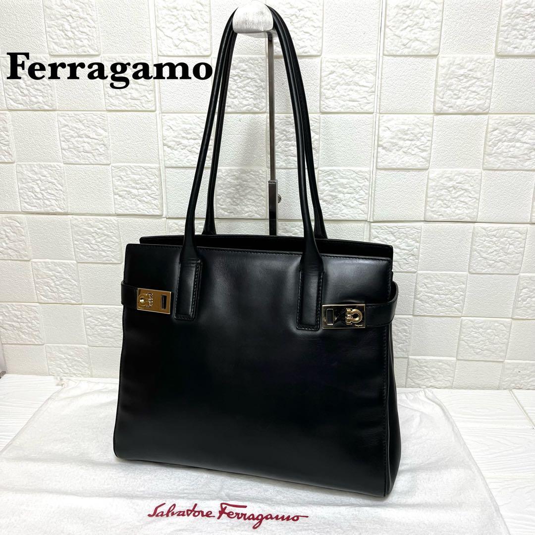 ✨極美品✨☘️フェラガモ☘️✨トートバッグ✨肩掛け✨ガンチーニ✨ゴールド金具✨