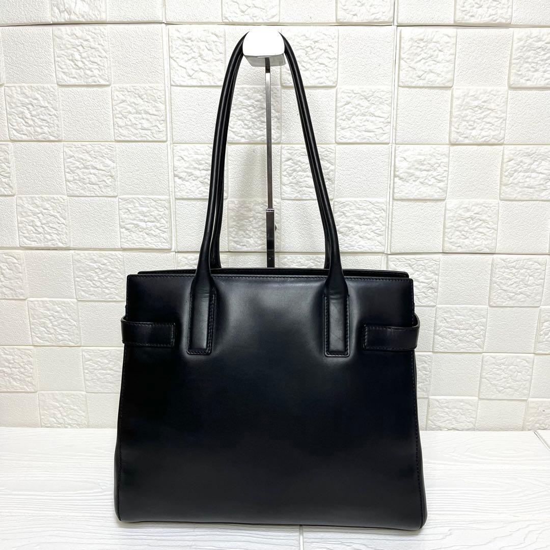 ✨極美品✨☘️フェラガモ☘️✨トートバッグ✨肩掛け✨ガンチーニ✨ゴールド金具✨