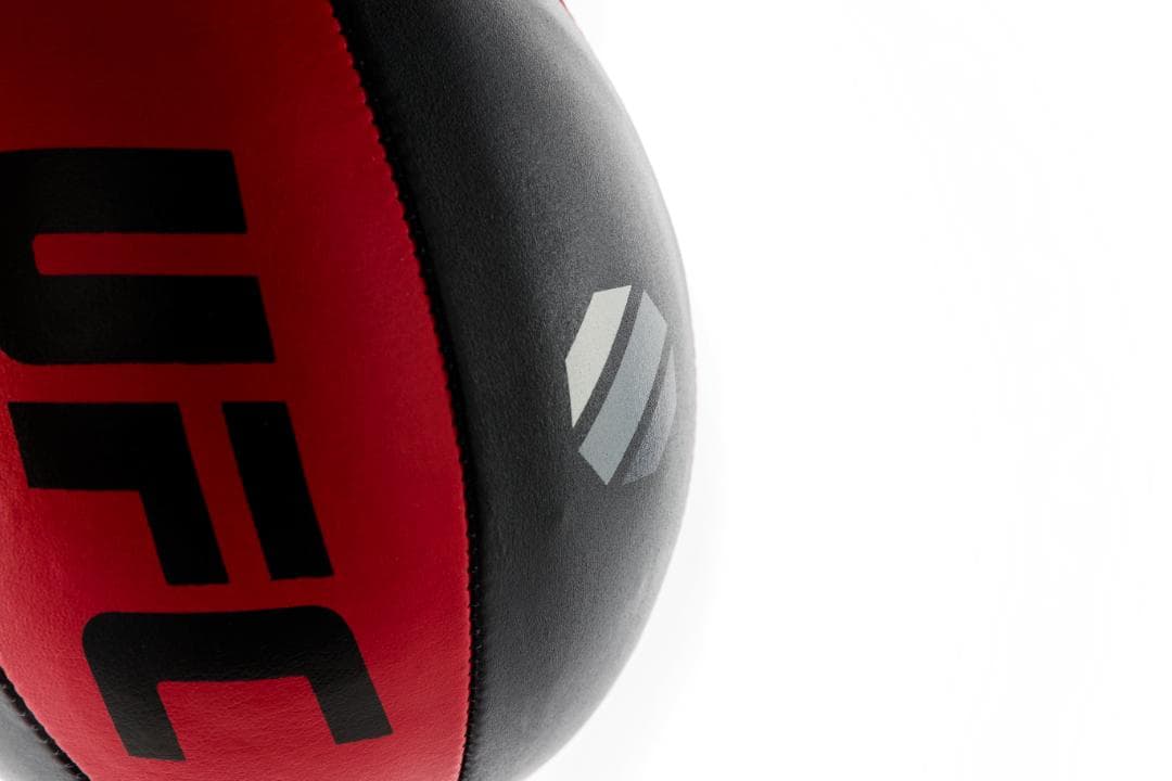 在庫処分！！UFCレザースピードバッグ（UHK-69750）数量限定