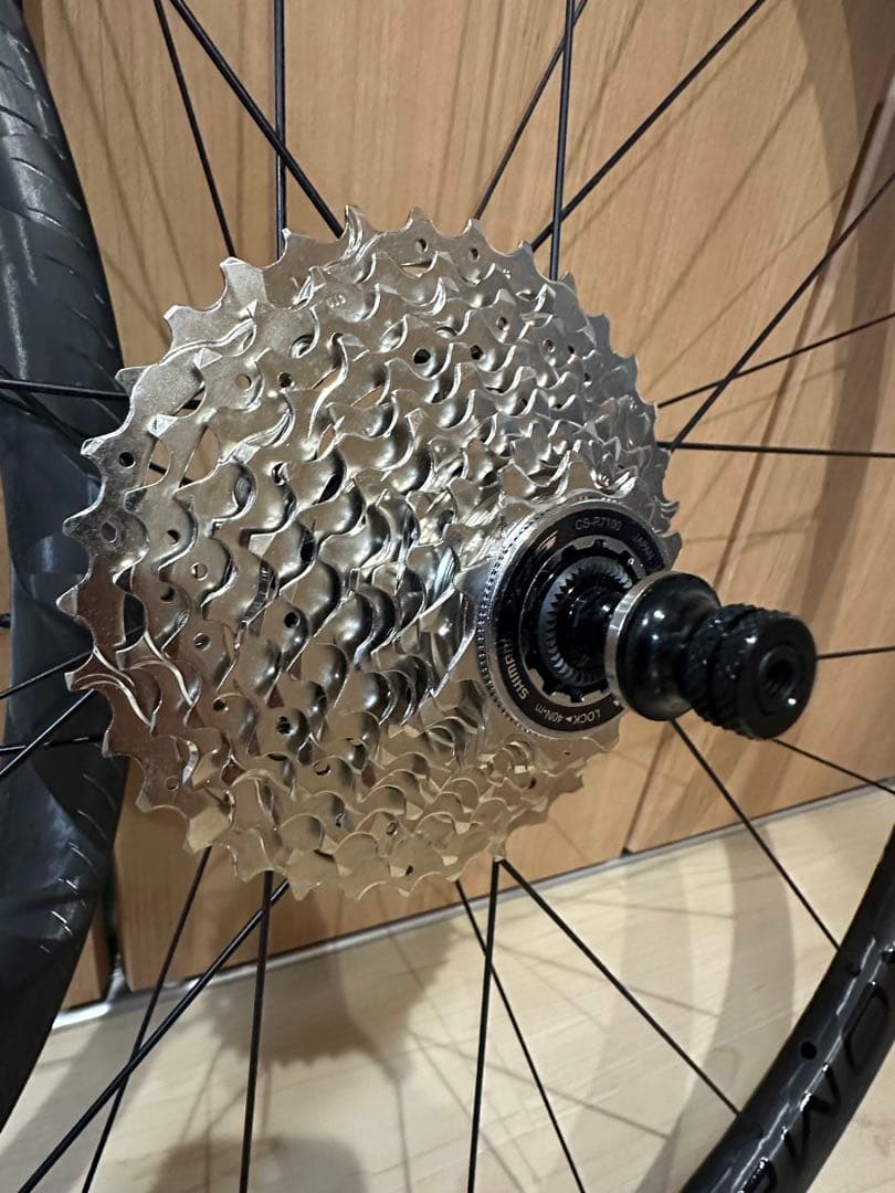 OROME VALAR TH30 リム シマノ カーボンホイールセット CS付き