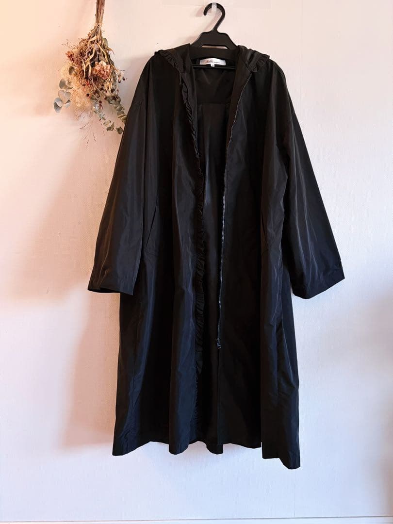 ジャケット・アウター Bilitis Hooded Frill Long Coat