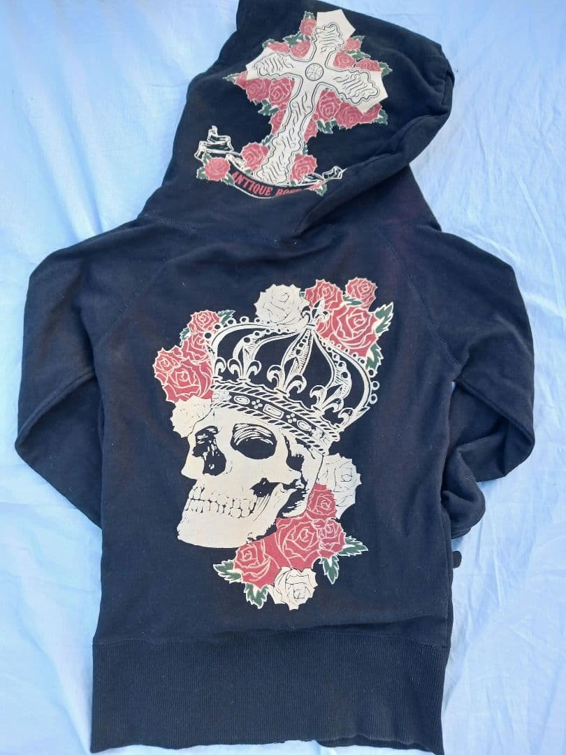 d.l.a. スカルとバラのフード付きパーカー