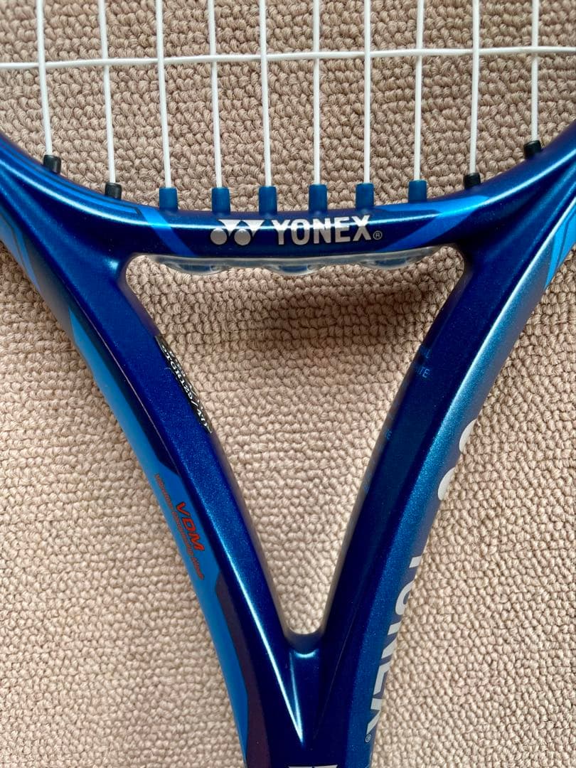 ヨネックス 硬式テニスラケット EZONE 100 G2 2020年モデル