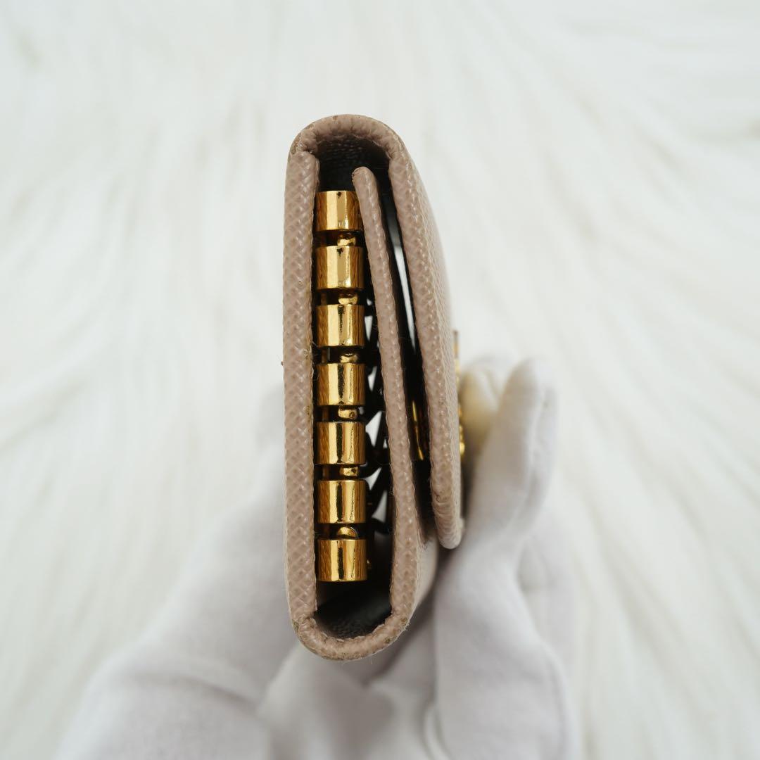 極美品　箱付き　PRADA プラダ　キーケース　サフィアーノ　ベージュ　希少