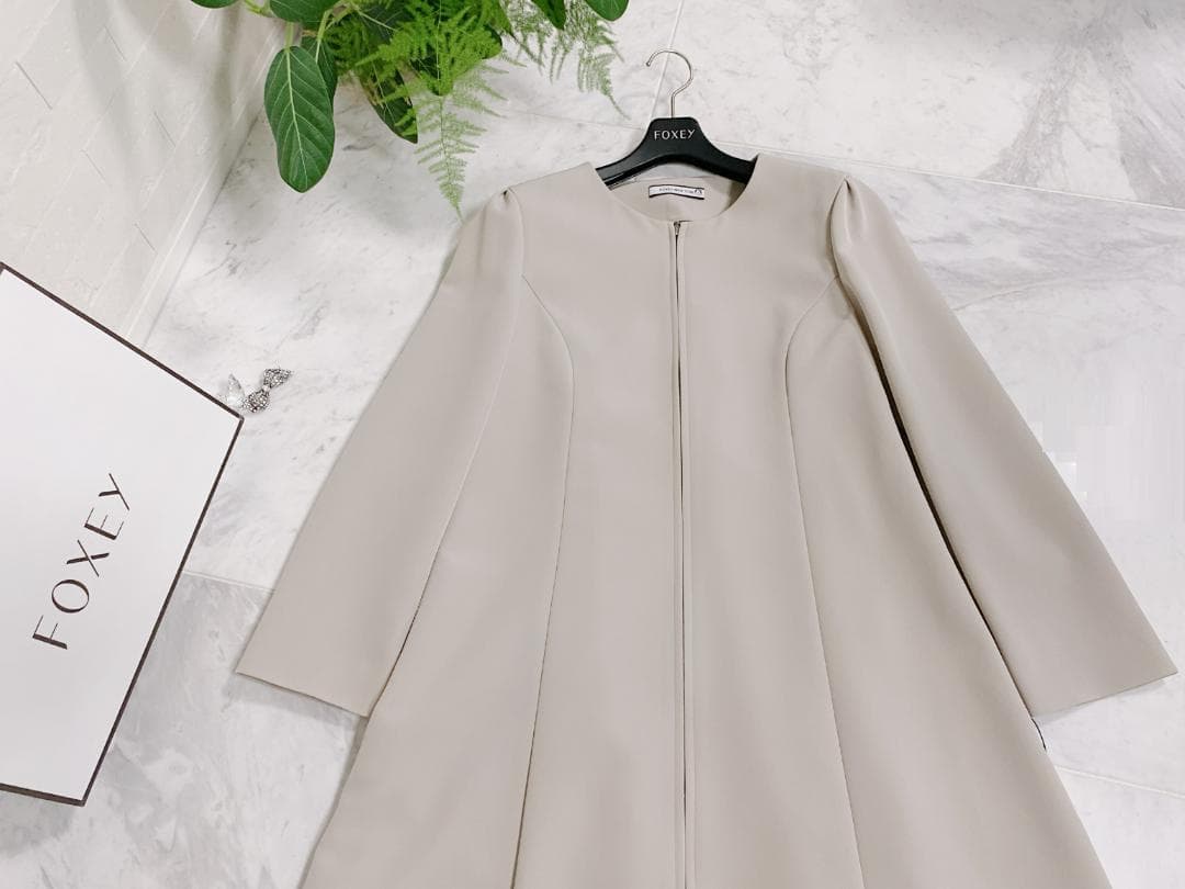新品同様★FOXEY/フォクシーコート カフェクレーム ’23掲載商品40