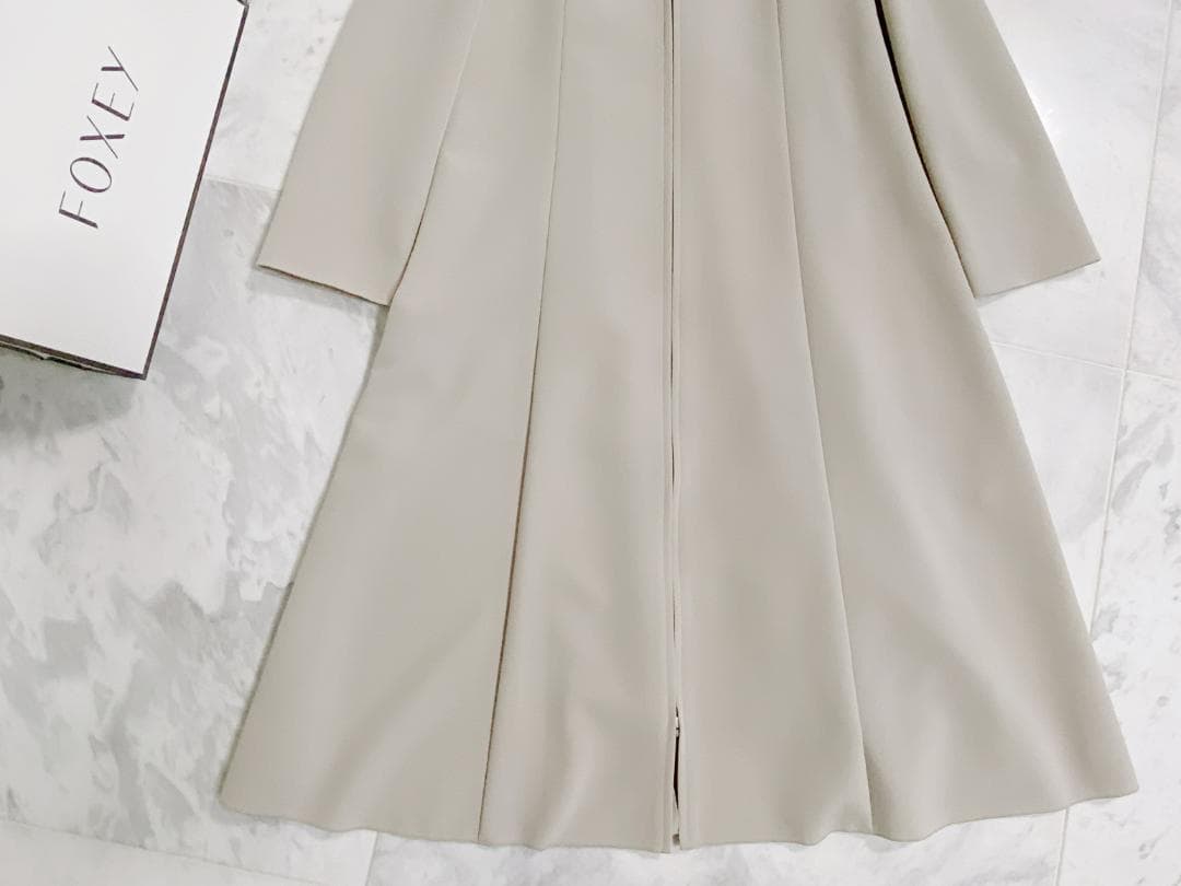 新品同様★FOXEY/フォクシーコート カフェクレーム ’23掲載商品40