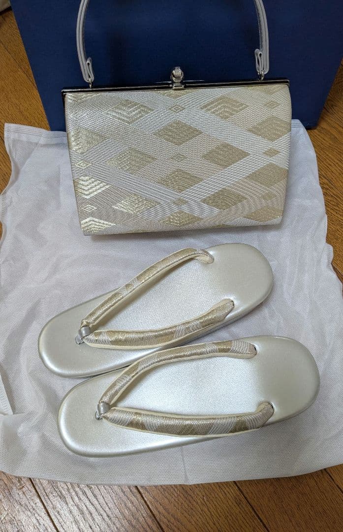 【専用】シルバー帯地 和装用バッグと草履のセット フリーサイズ フォーマル