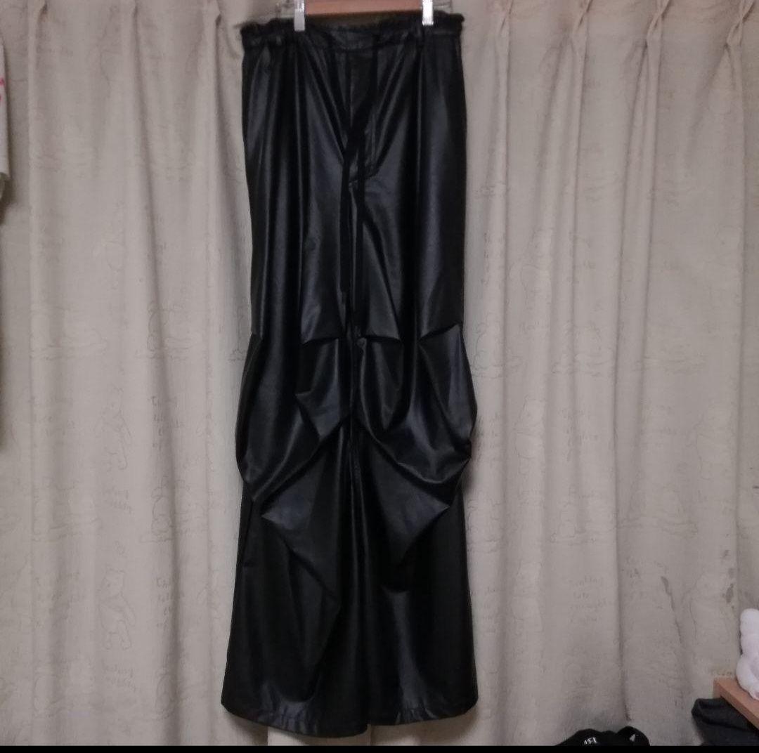 MM6 Maison Margiela ブラックドレープフェイクレザーパンツ