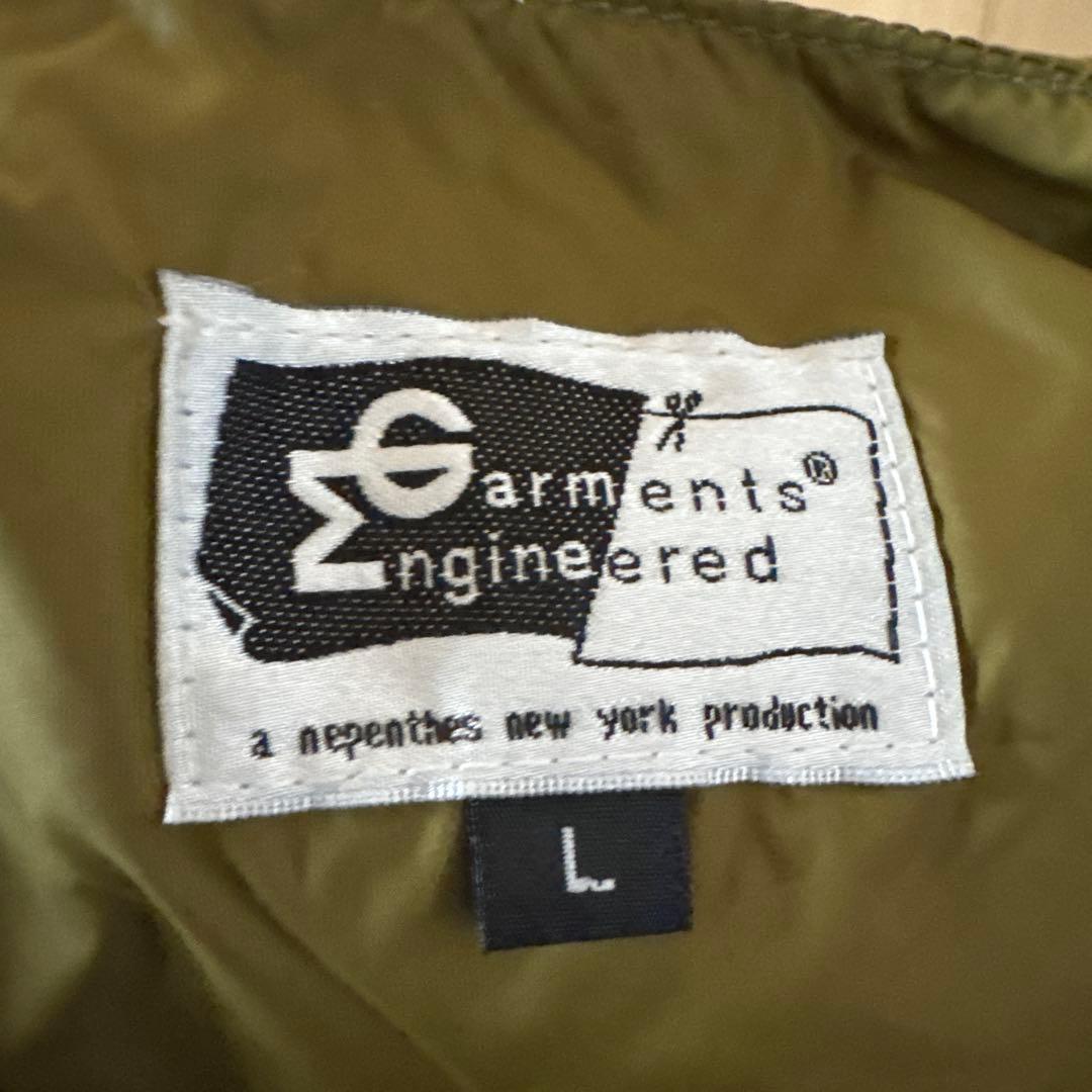 エンジニアードガーメンツ ダウンベスト　サイズL カーキ