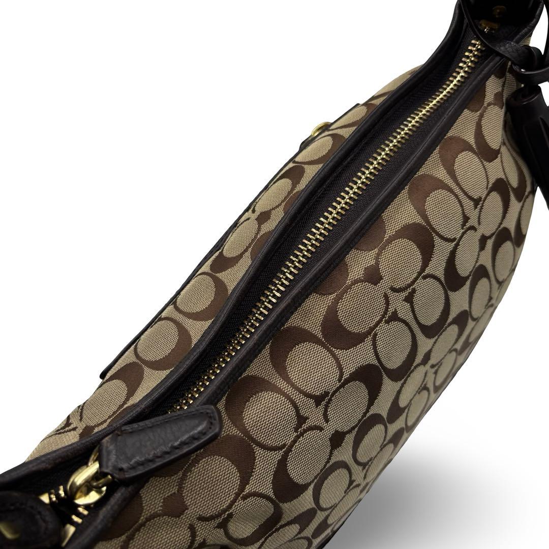 【美品】コーチ　ショルダーバッグ　シグネチャー　レザー　キャンバス　フリンジ