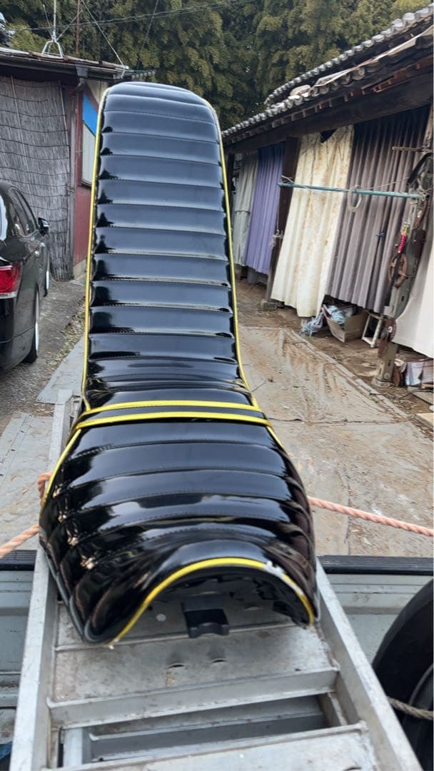 バリオス1型3段シート