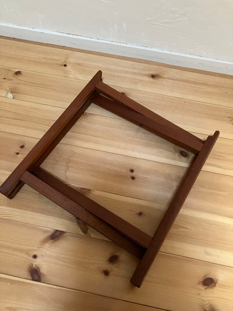 週末セールヴィンテージ　お花の形の折り畳みサイドテーブル　チーク