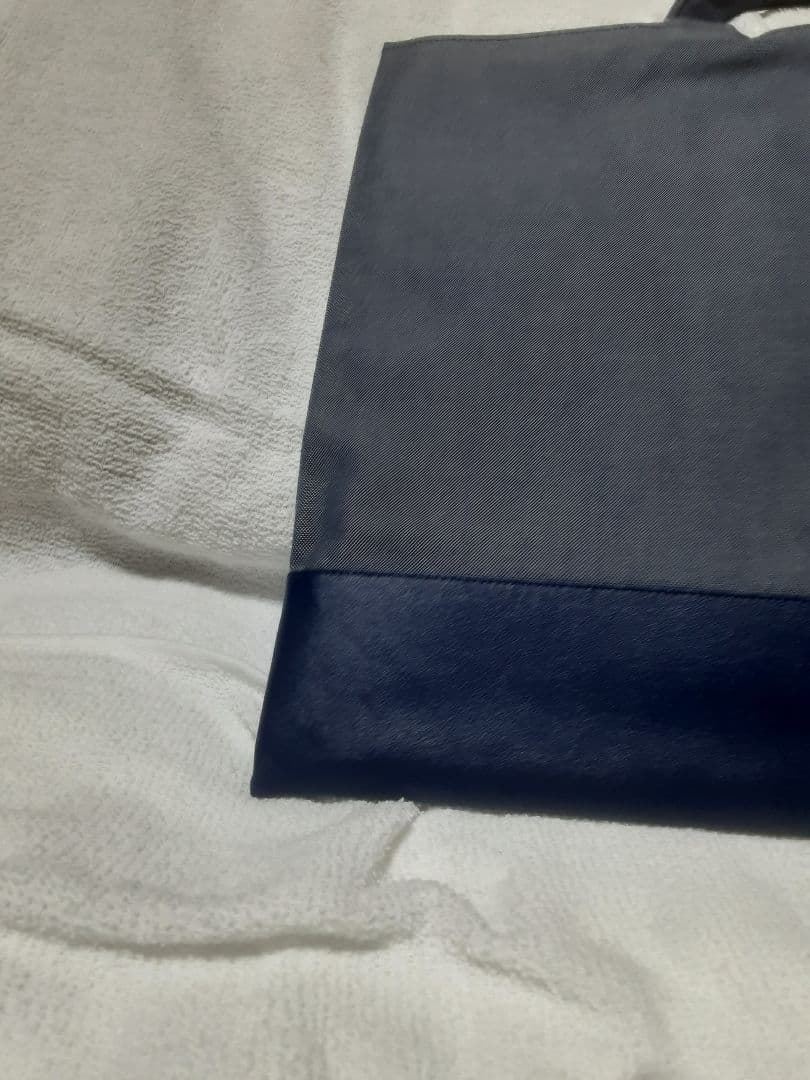 新品タグ付き　ファミリアデニムバック「ケーキはいかが」値引きしました