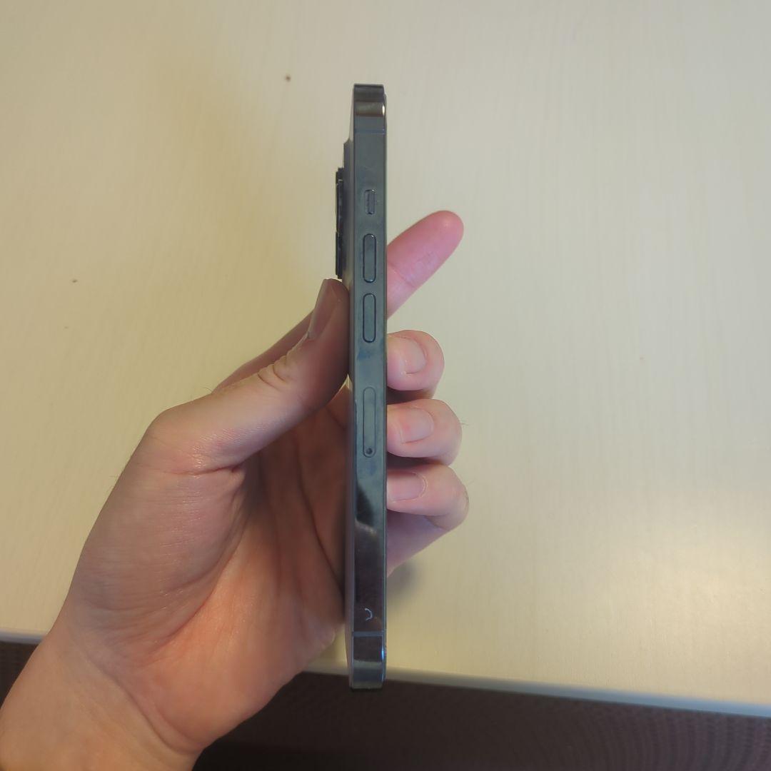 iPhone 13 pro シエラブルー本体 クリアケース付き