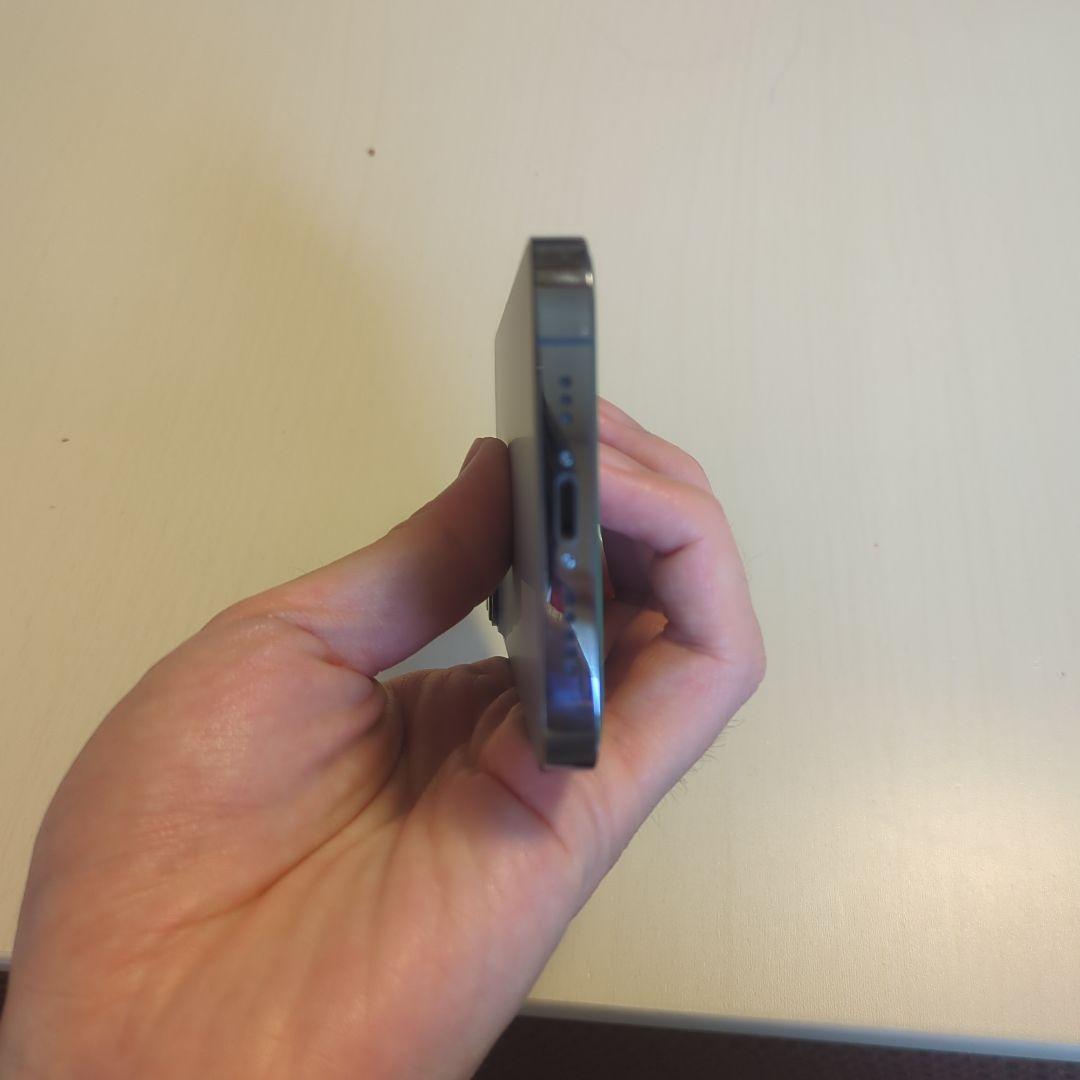 iPhone 13 pro シエラブルー本体 クリアケース付き