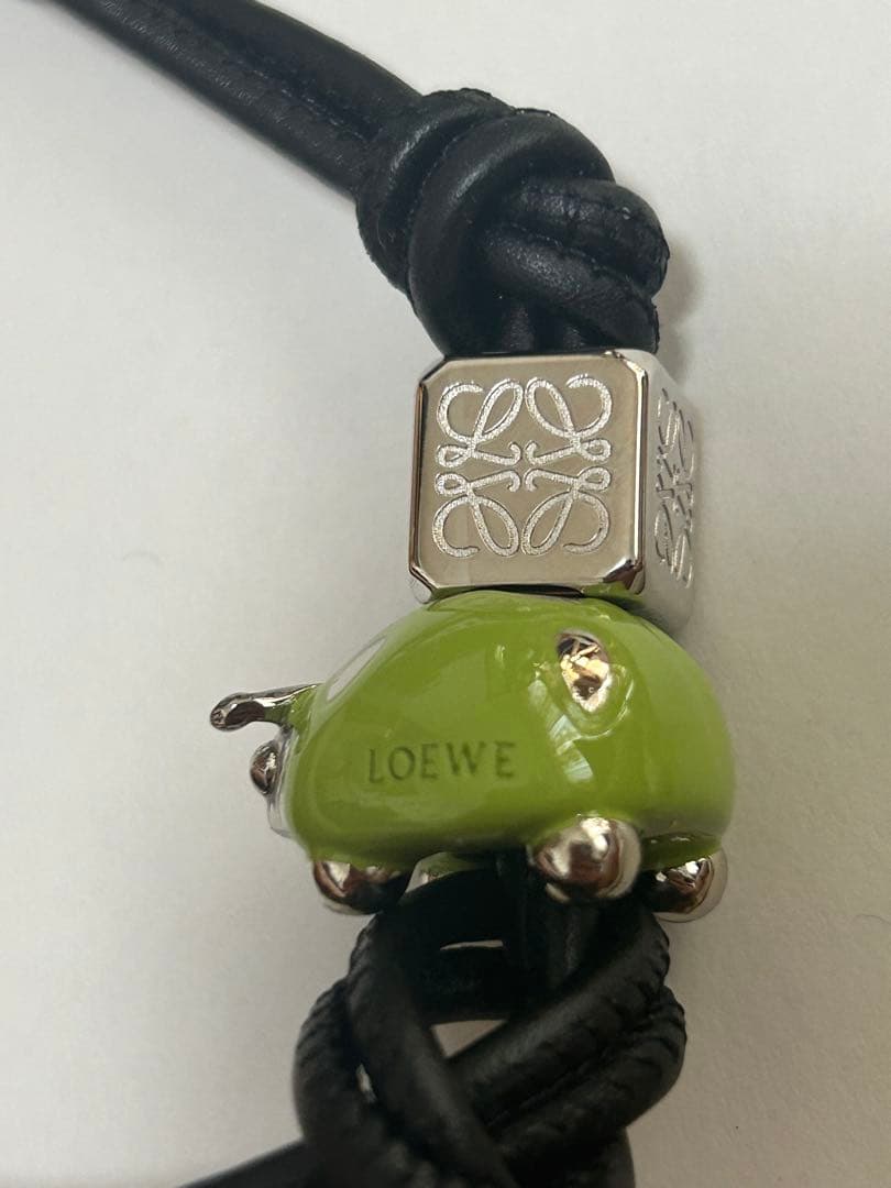 ロエベ チャーム てんとう虫