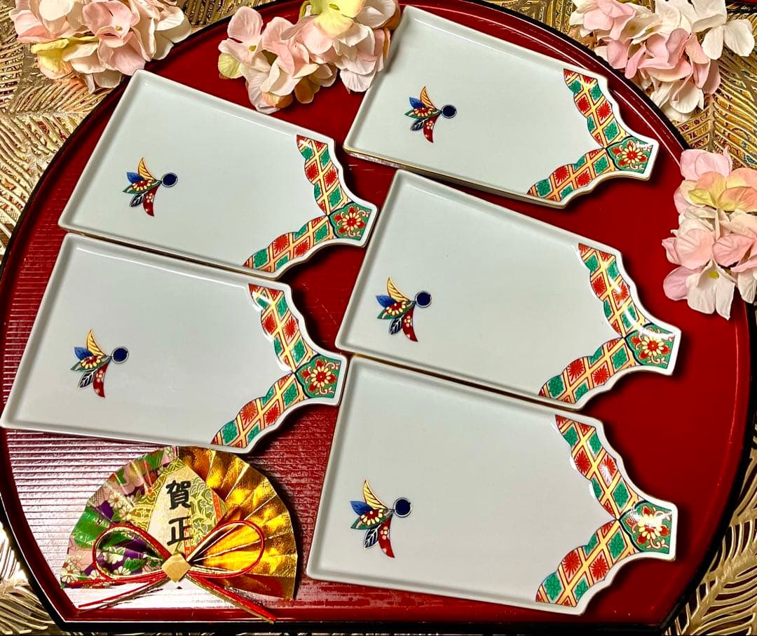 お正月　翔山窯　羽子板皿　小皿　羽子板箸置き　お椀　醤油差し　両面　半月盆付き