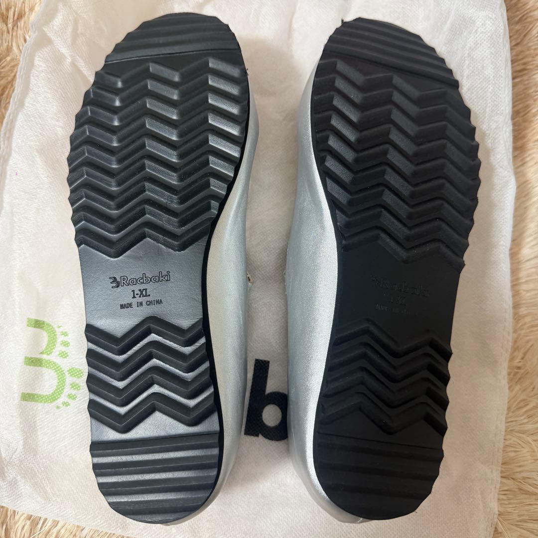 ラクバキ　クラシックパンプス　シルバー　Lサイズ