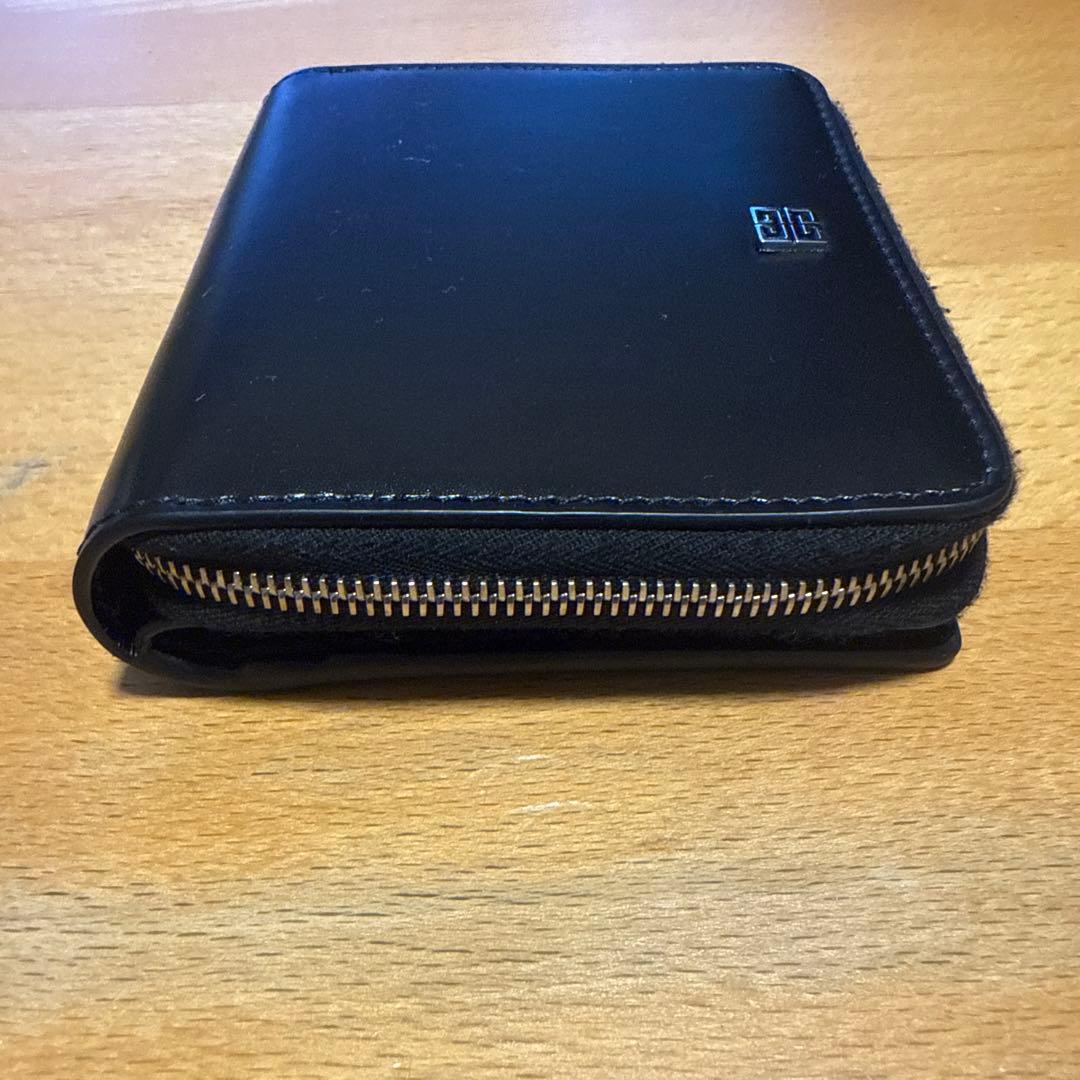 (美品) GIVENCHY カーフレザー 黒 二つ折り財布