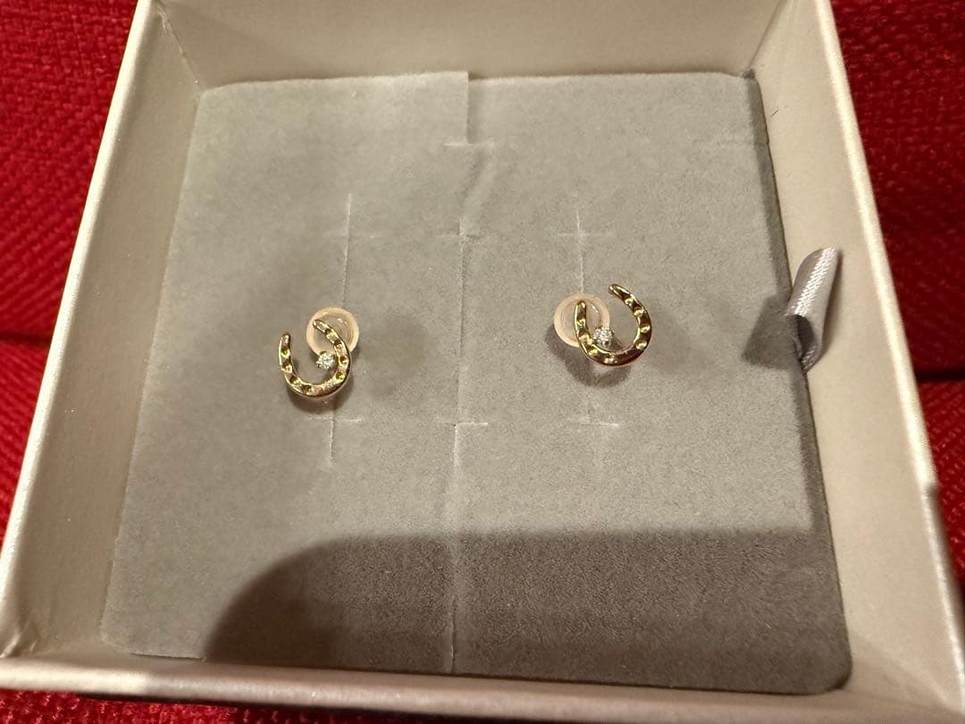 T*a様 TSUTSUMI K18イエローゴールドダイヤモンドピアス　馬蹄　ホー