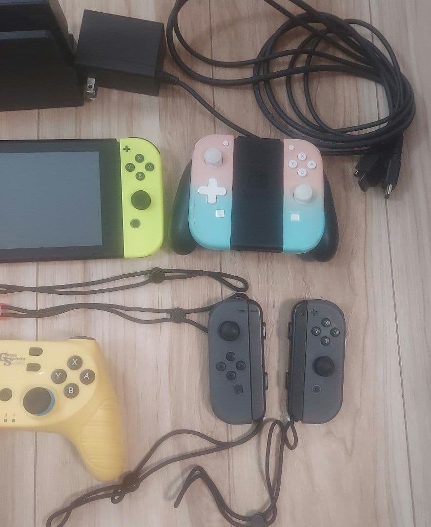 Nintendo Switch 本体　古リモコン付き