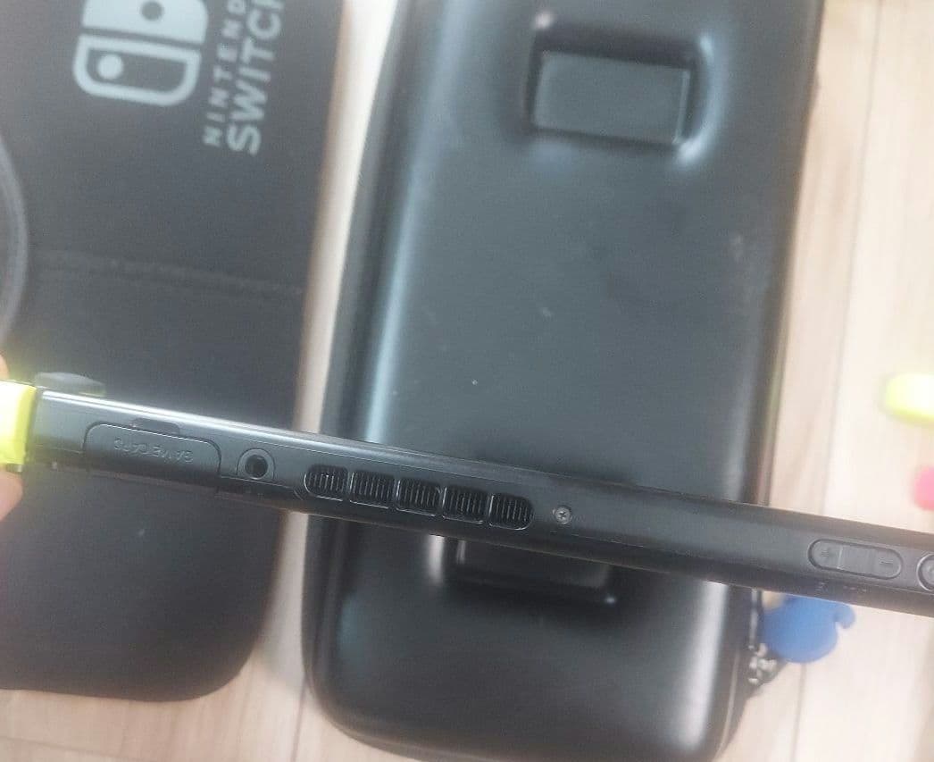 Nintendo Switch 本体　古リモコン付き