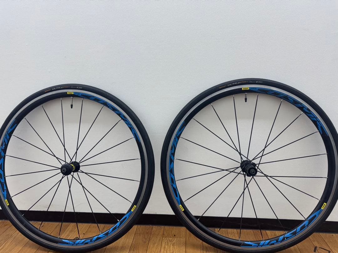 Mavic Cosmic Elite UST ブルー　スプロケット付き