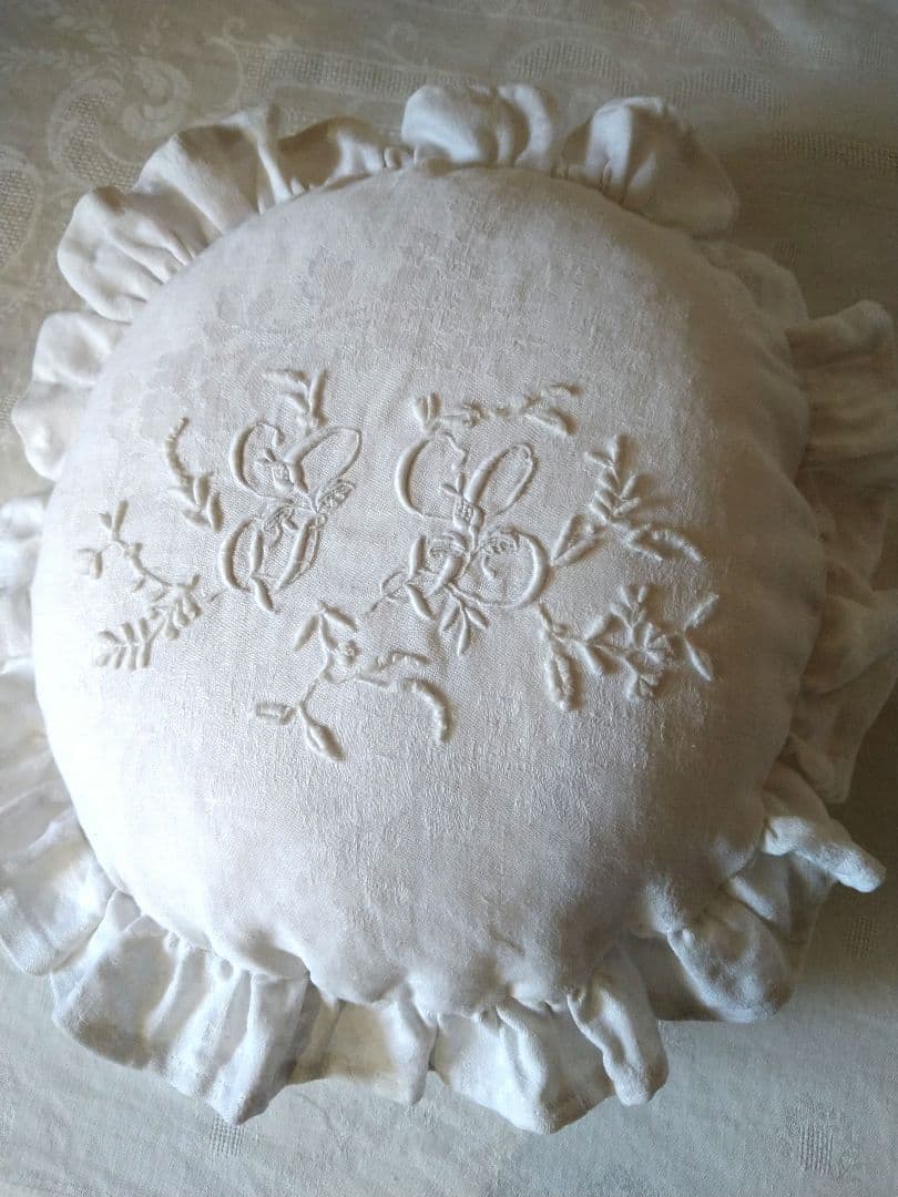 NENEさま専用★フランスアンティークイニシャル刺繍★リメイククッション★