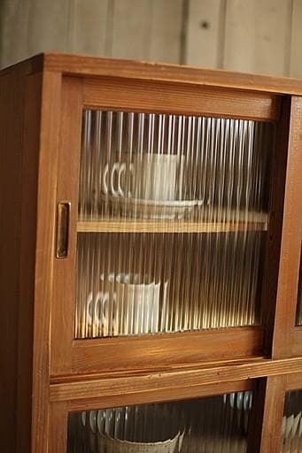 古い木枠のモールガラス戸棚　収納棚　食器棚　本棚　キャビネット　古家具