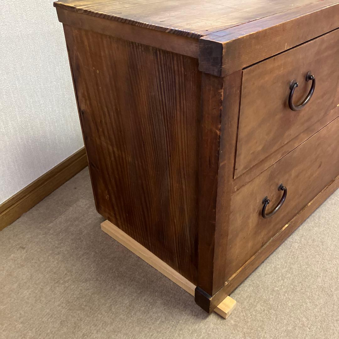 銅の取手金具のレトロなニ段引き出し（ローチェスト）