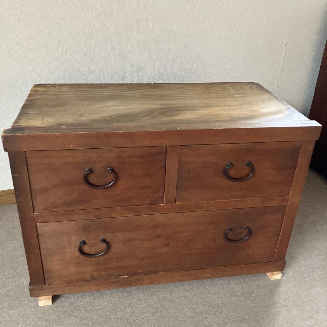 銅の取手金具のレトロなニ段引き出し（ローチェスト）