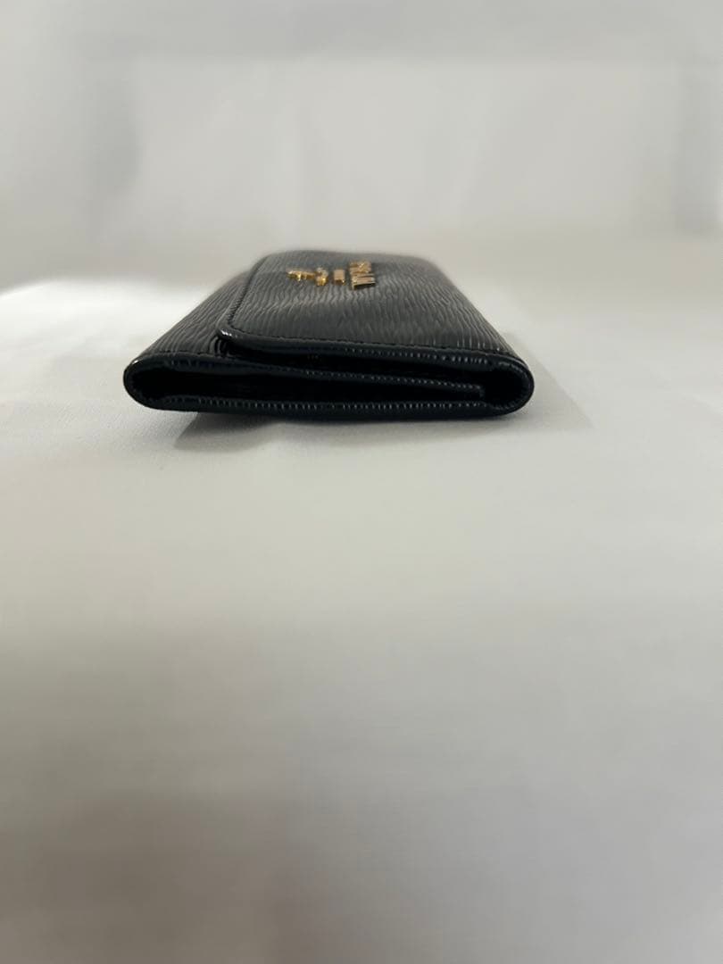 PRADA プラダ　ブラック レザー キーケース６連