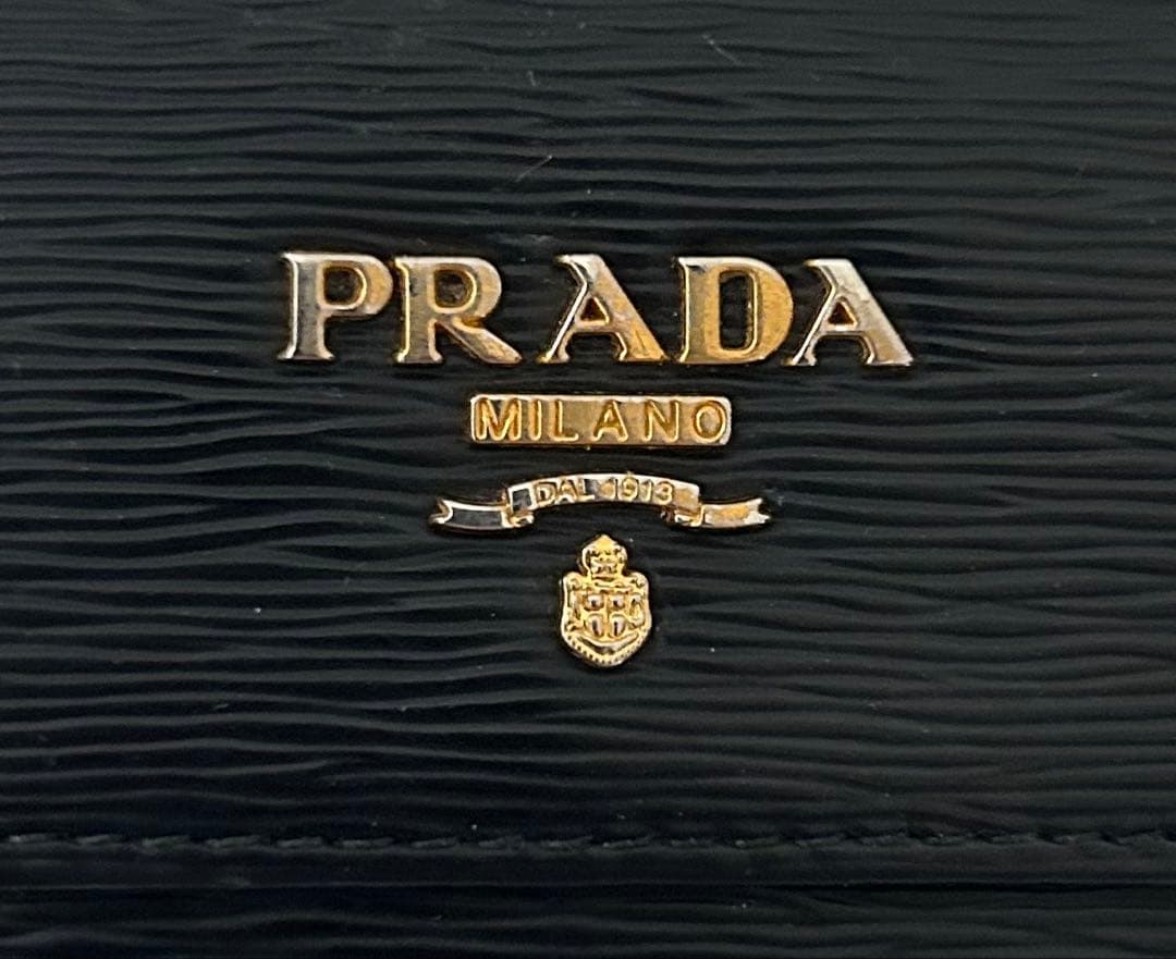 PRADA プラダ　ブラック レザー キーケース６連