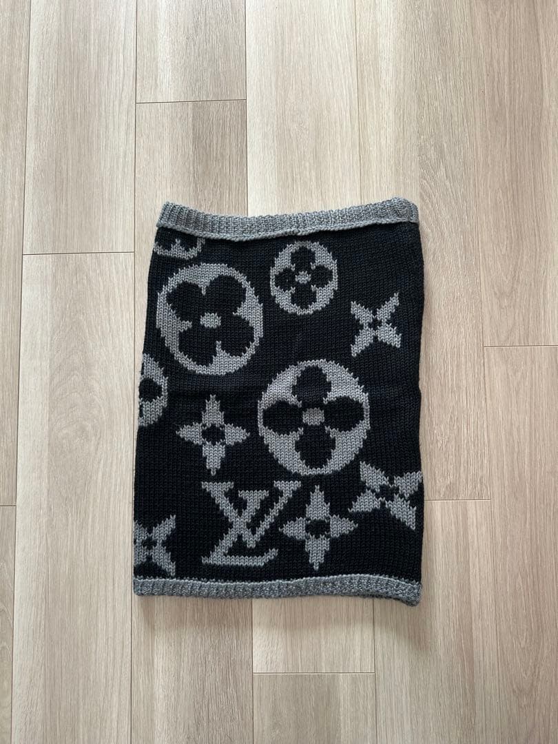 LOUIS VUITTON ルイ・ヴィトン ニットマフラー 黒、グレー