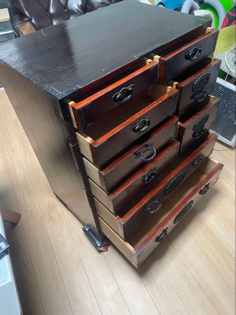 仙台箪笥 小箪笥 階段箪笥風 飾り棚 打ち出し金具 漆塗り風 民芸家具