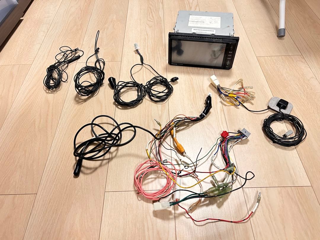 12/31迄値下　訳有 パナソニック ストラーダ 7インチ トヨタ系カプラー付